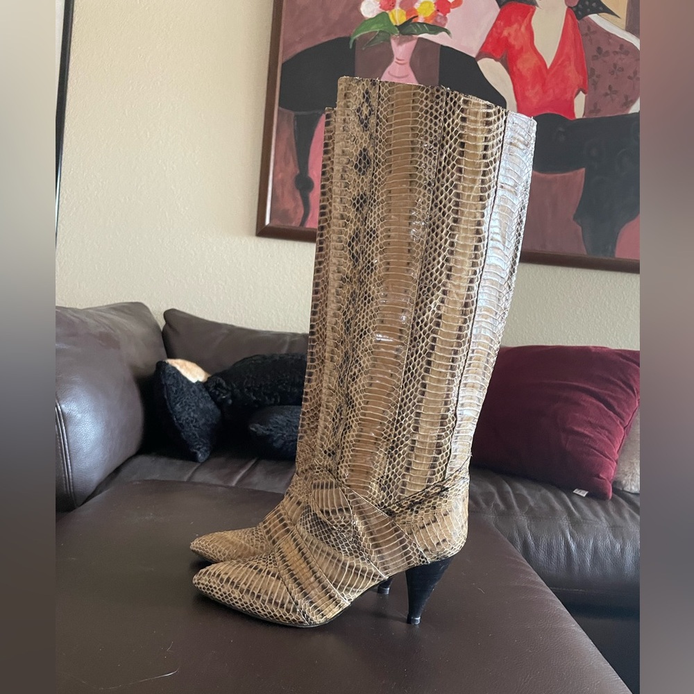 1 0f a KiNd 💯% ReAl sNaKe lEaThEr sTuNnInG b00tS ❗️FIRM❗️